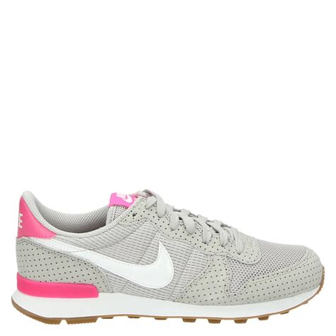 nike damessportschoen grijs zwart|nike sportschoenen dames.